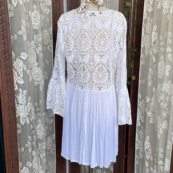 Bell Sleeve Swimsuit ๐ฉฑ Cover Up - Picture 4 of 7